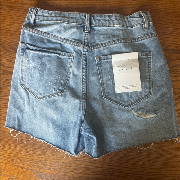 Nature LA High Rise Shorts - Picture 2 of 4